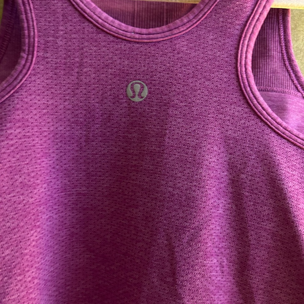 * Lululemon Heathered Seamless Tank Attached Bra SZ 8 * - Picture 10 of 16